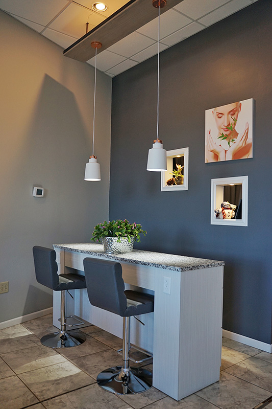 Nail Salon 55317 Lvy Nails of Chanhassen, Minnesota 55317 Gel Manicure, Dipping Powder, Spa