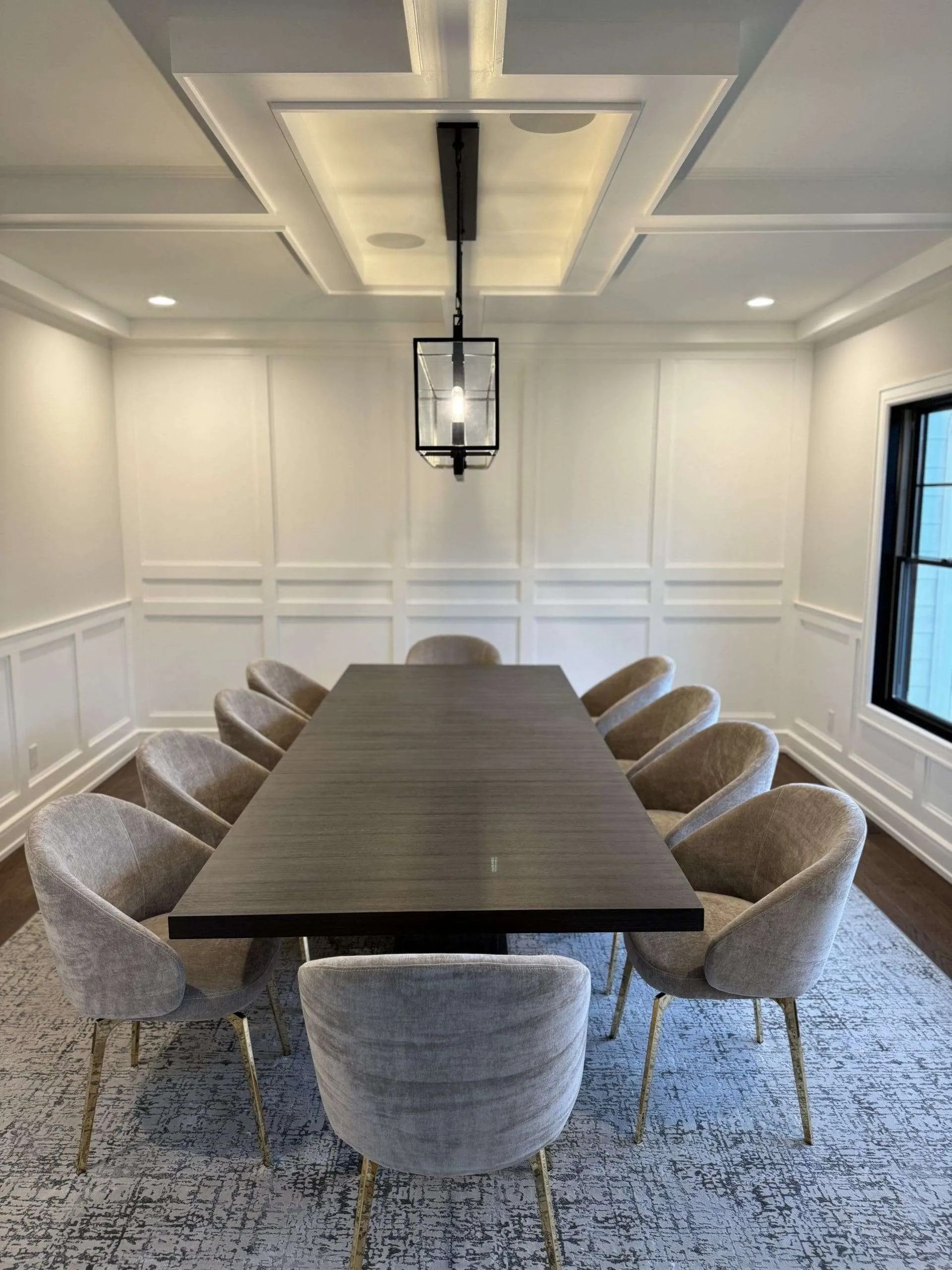 Delivery RH Outlet, West Elm, Pottery Barn, Restoration Hardware