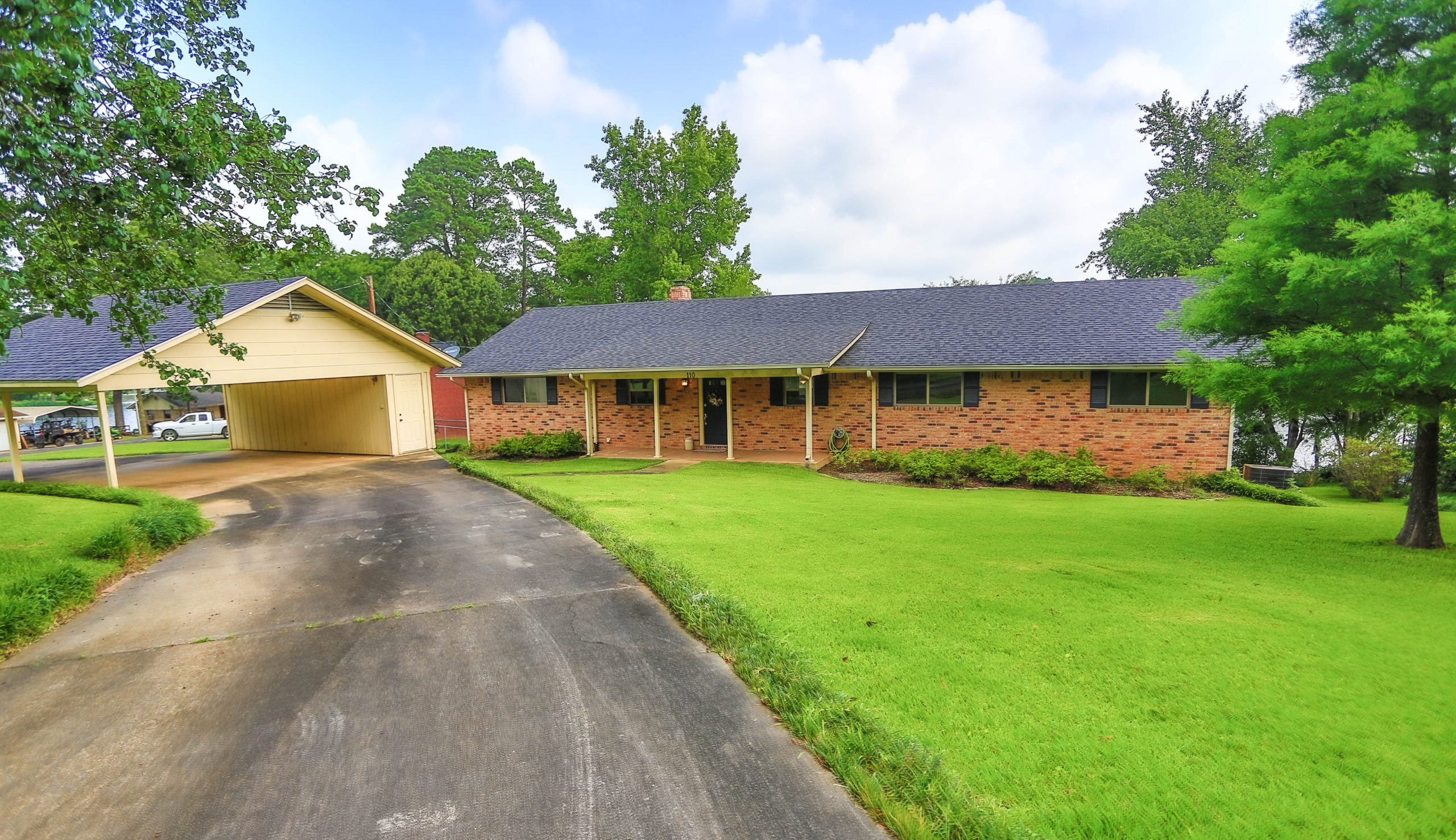 For Sale 329,900 110 Lisa Lane, Marshall TX 75672 Lyle Walker Real