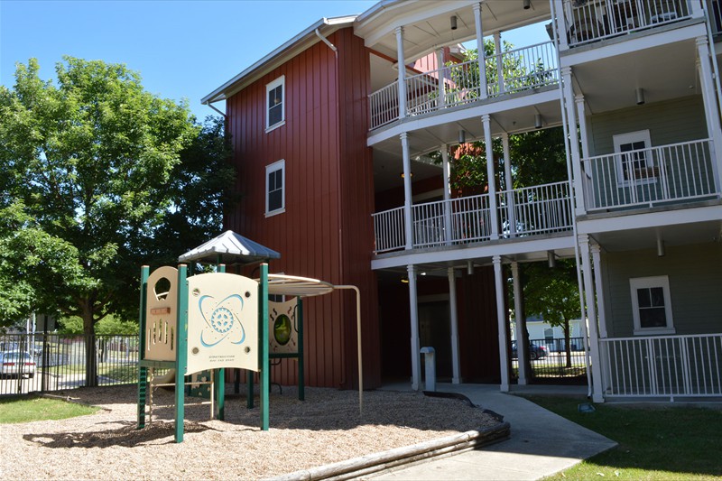 Lyons Gardens Apartments Austin, TX (512) 2361781