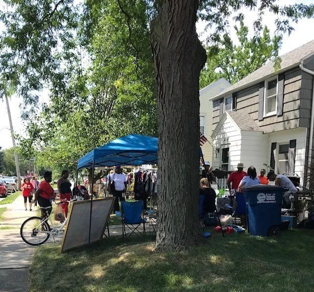 3 Unique Ways your Community Benefits from a Neighborhood Garage Sale