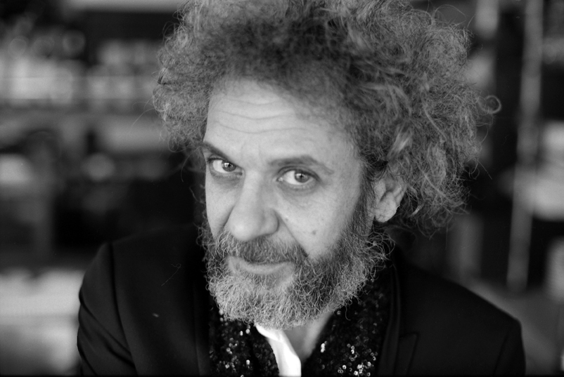 Camille Bazbaz Tutto va bene (traduzione in Inglese)