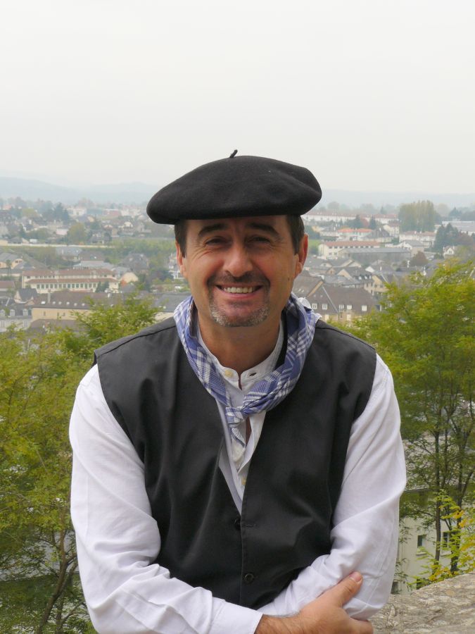 Daniel Nouqueret 19141918 la jeunesse volée (traducción al Inglés)