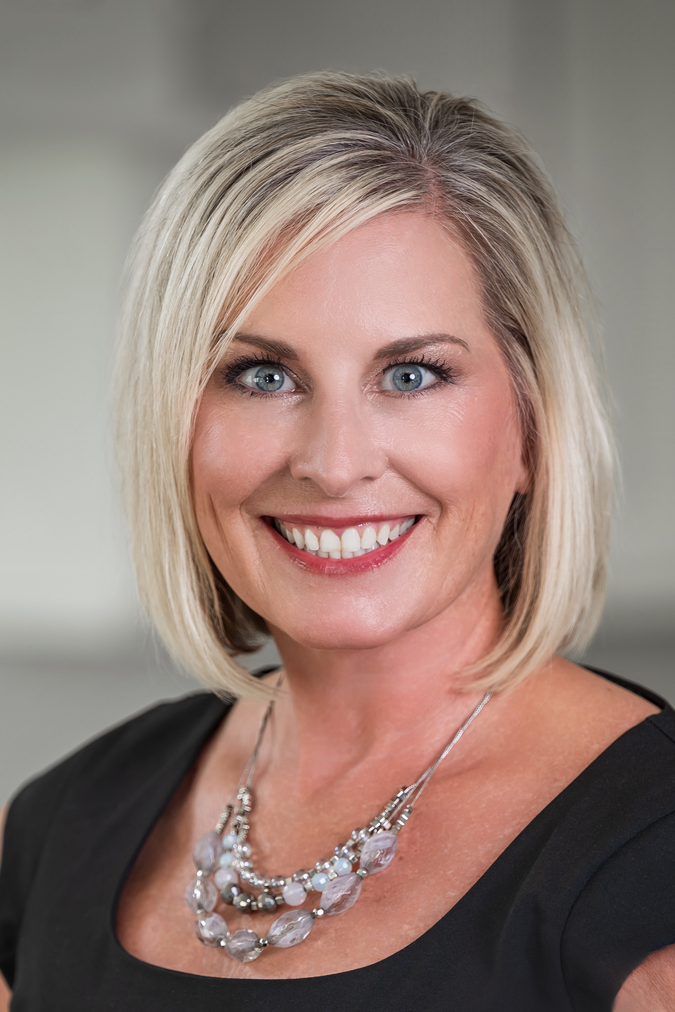 Megan Anzur, Real Estate Agent Westerville Coldwell Banker Realty