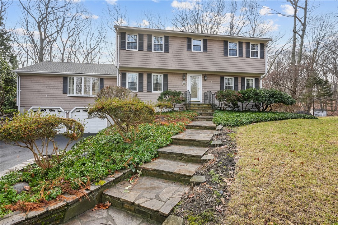 221 Beacon Dr, North Kingstown, RI 02852 MLS 1350230 Coldwell Banker