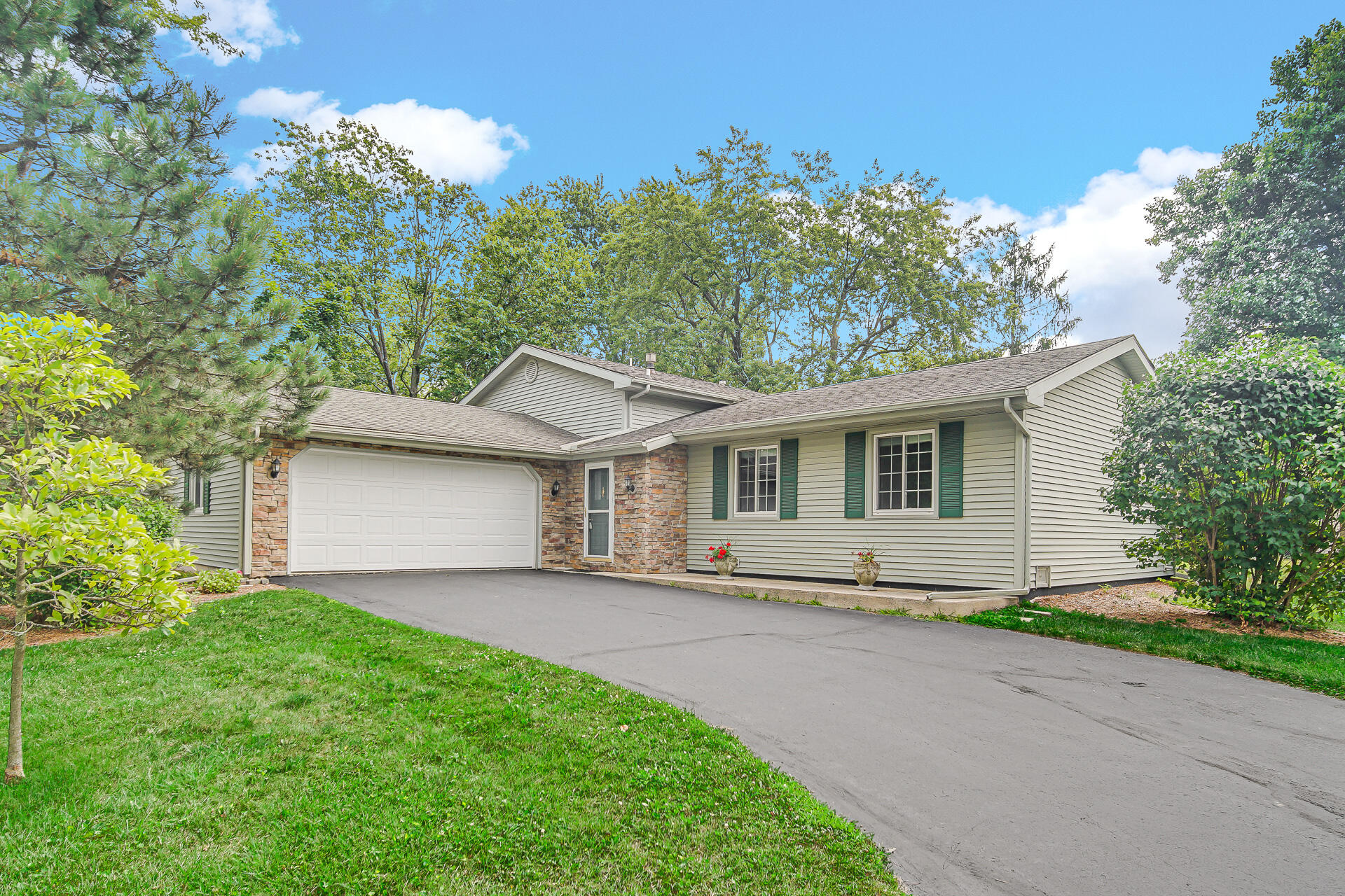 104 Fordwick Ln, Valparaiso, IN 46383 MLS 806800 Coldwell Banker