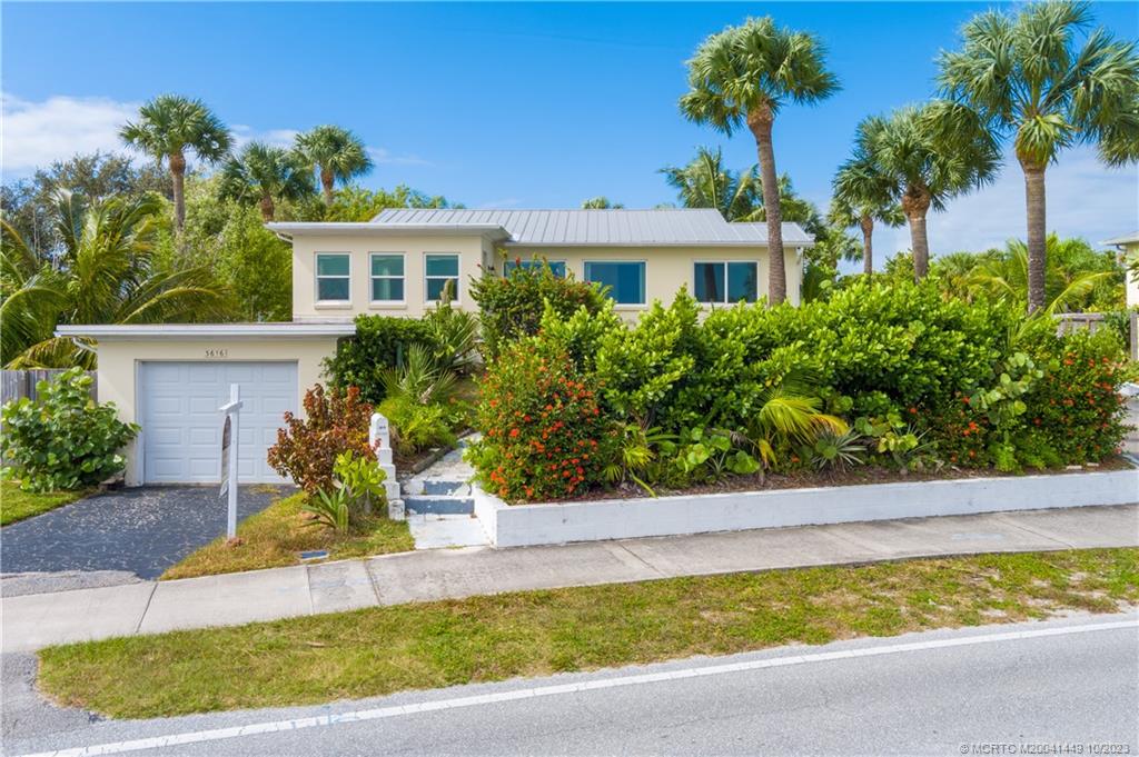 3616 NE Skyline Dr, Jensen Beach, FL 34957 MLS M20041449 Coldwell Banker