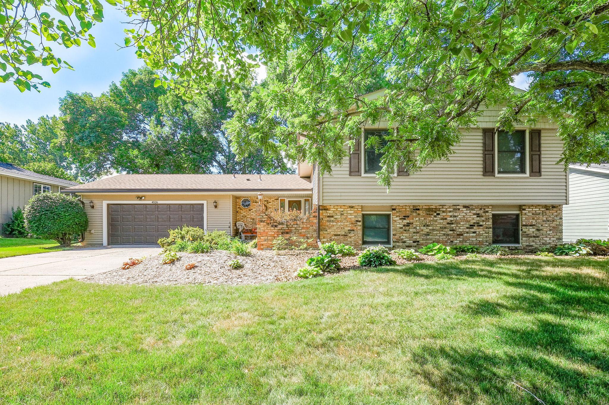 4526 148th Ct, Apple Valley, MN 55124 MLS 6233419 Coldwell Banker