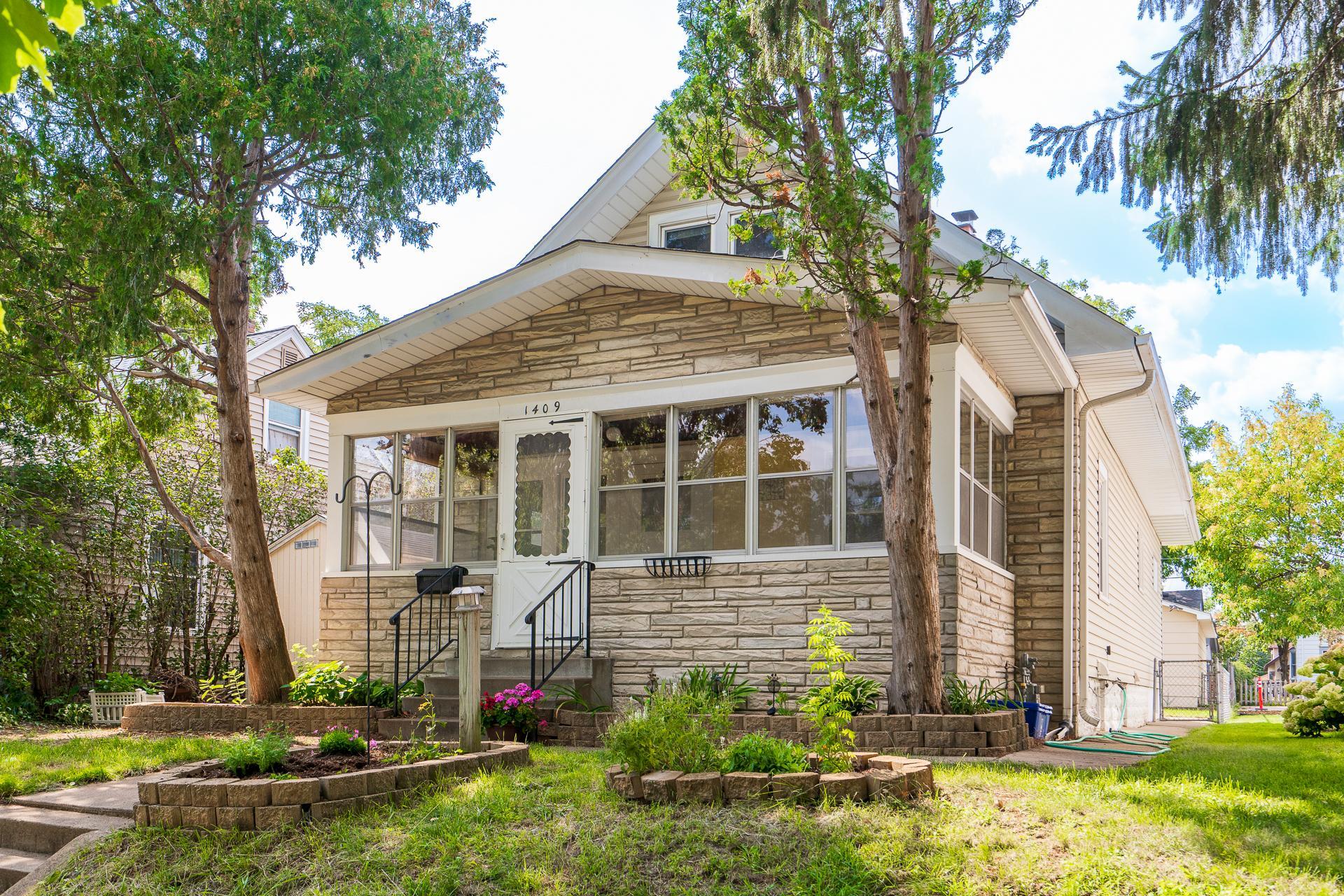 1409 Simpson St, Saint Paul, MN 55108 MLS 6314017 Coldwell Banker