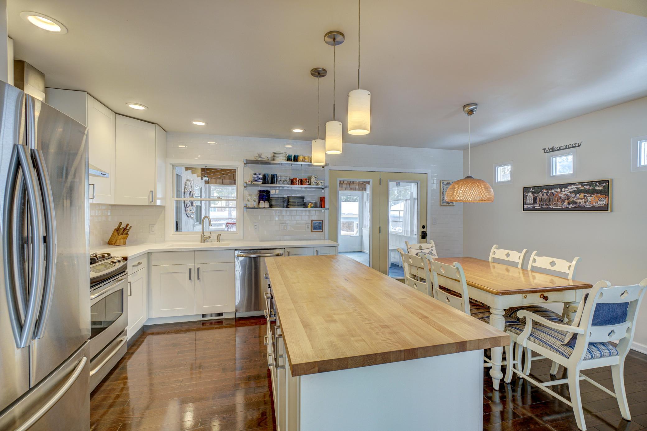 1780 Lake St, Lauderdale, MN 55113 MLS 6323448 Coldwell Banker