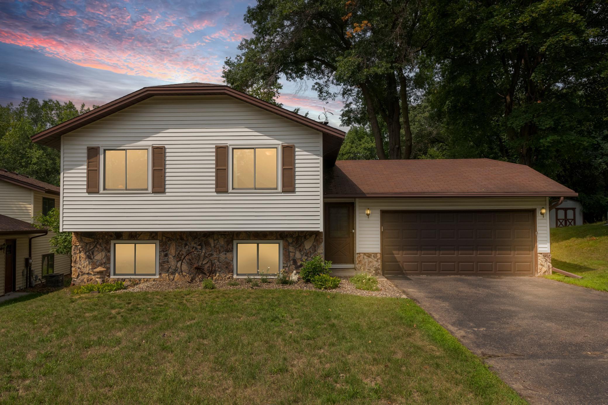 7048 Springhill Cir, Eden Prairie, MN 55346 MLS 6413355 Coldwell Banker