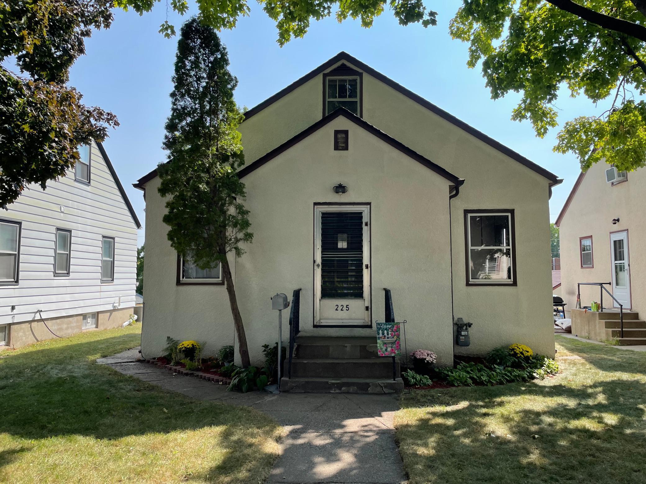 225 Park St W, South Saint Paul, MN 55075 MLS 6436877 Coldwell Banker