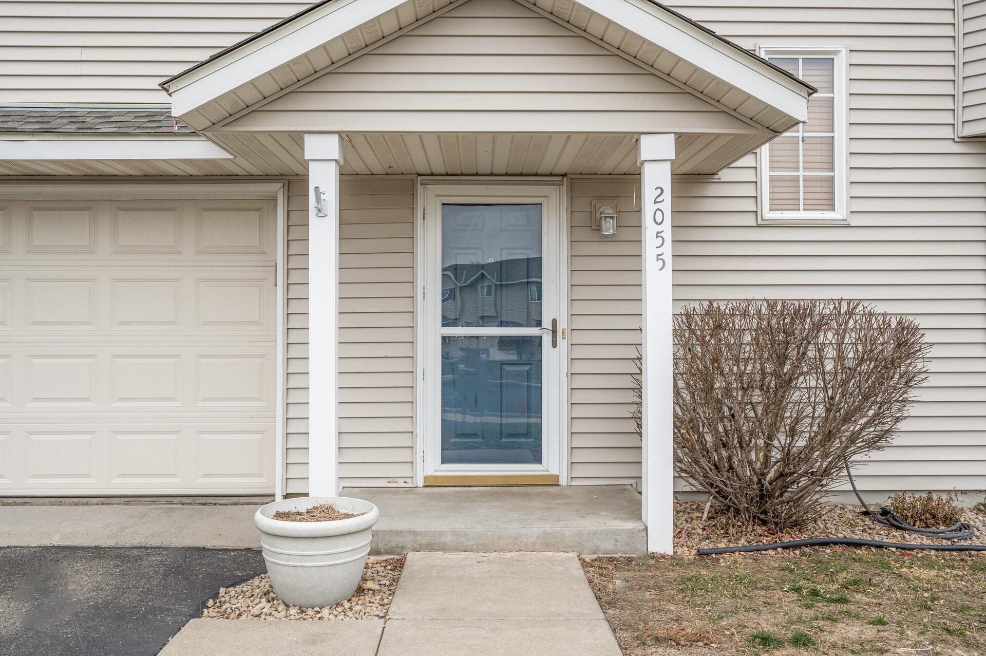 2055 Brittany Ct, Shakopee, MN 55379 MLS 6465645 Coldwell Banker