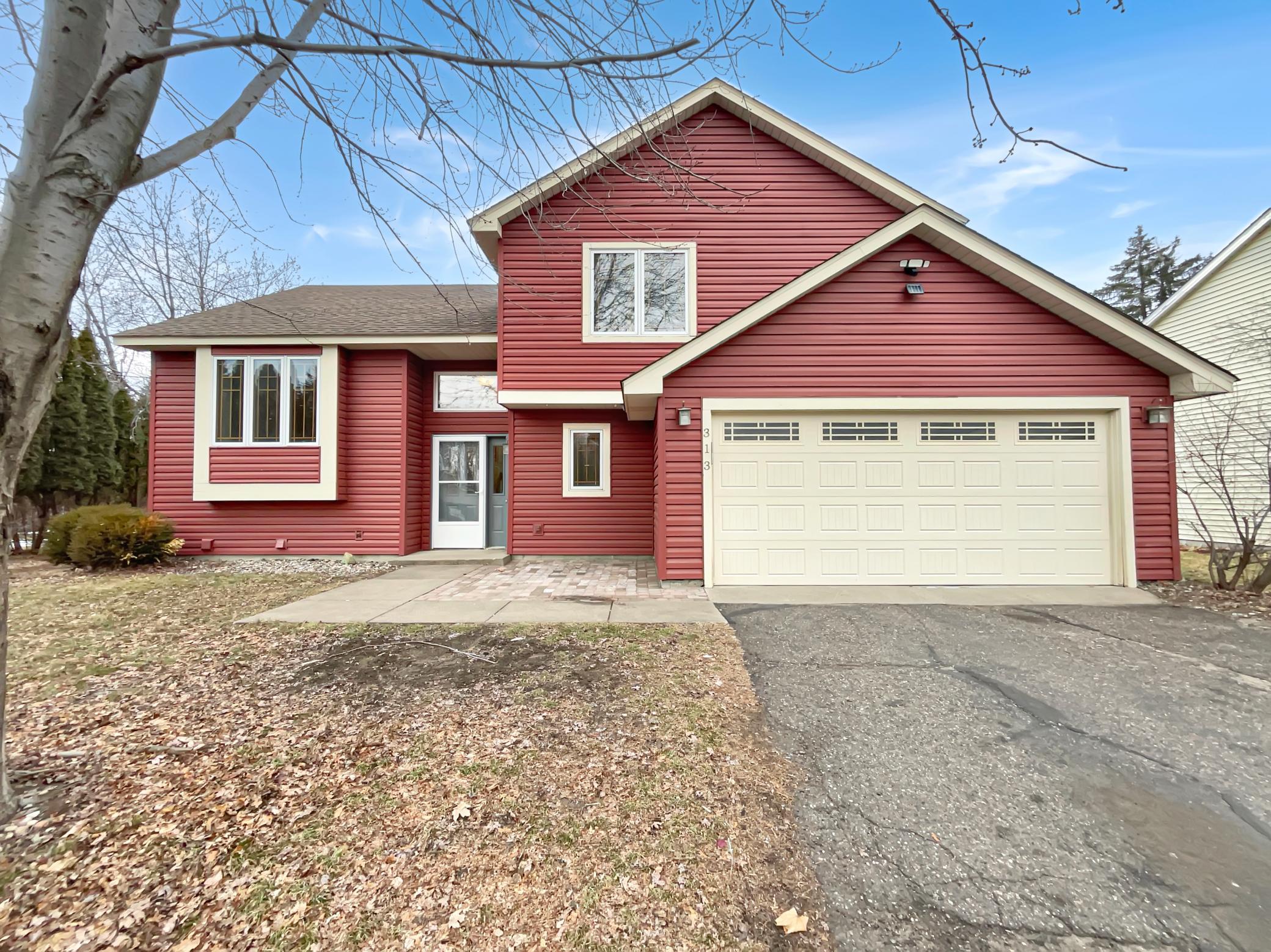 313 71st St N, Mahtomedi, MN 55115 MLS 6496318 Coldwell Banker