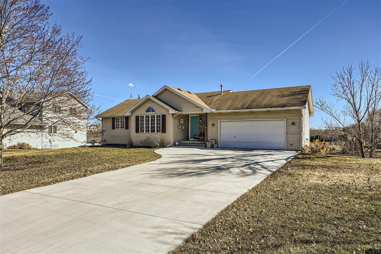 8705 Hillview Dr E, Saint Bonifacius, MN 55375 MLS 6507143 Coldwell