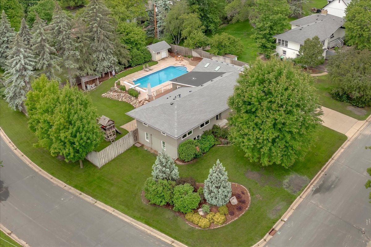 5536 Chantrey Rd, Edina, MN 55436 MLS 6542499 Coldwell Banker