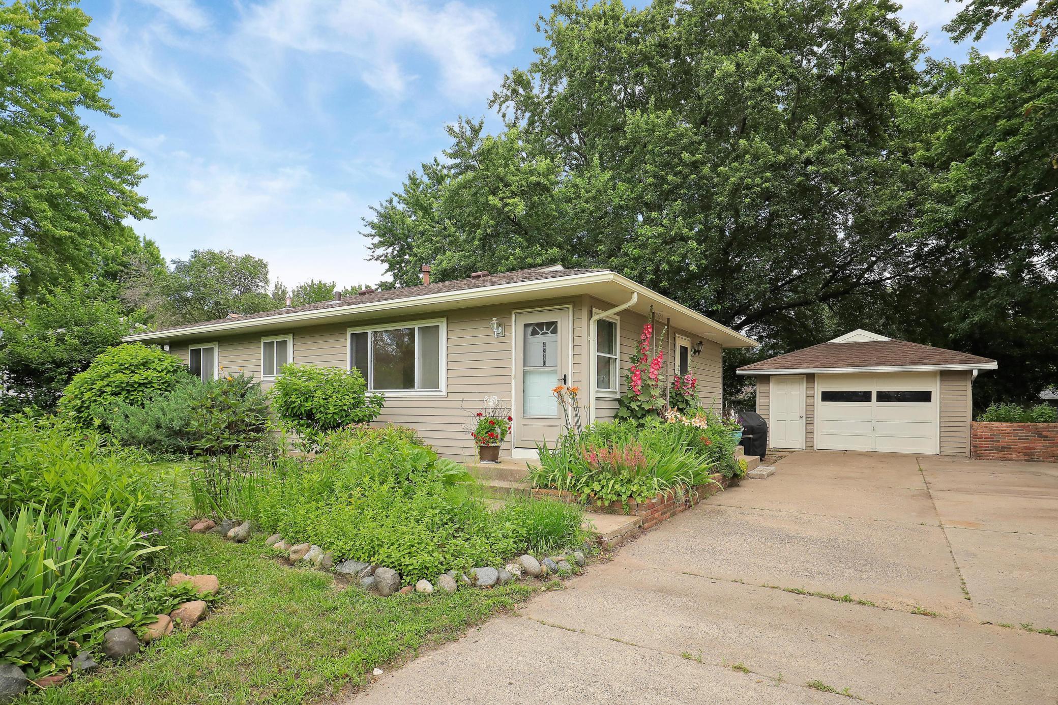 4340 Nicols Rd, Eagan, MN 55122 MLS 6560008 Coldwell Banker