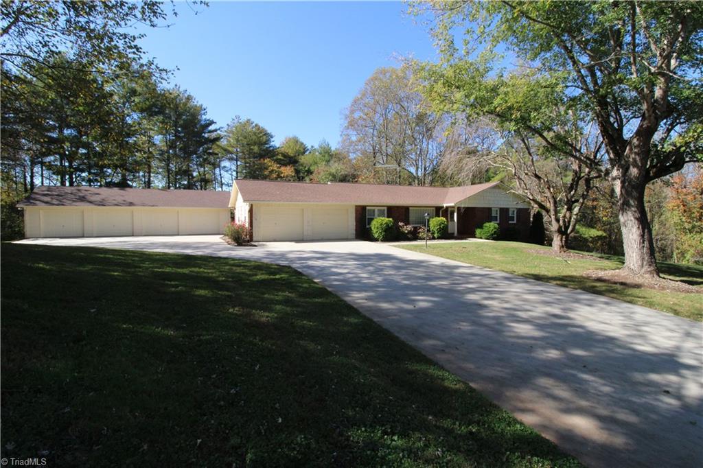 739 Osborne Sunset Dr, North Wilkesboro, NC 28659 MLS 1089375