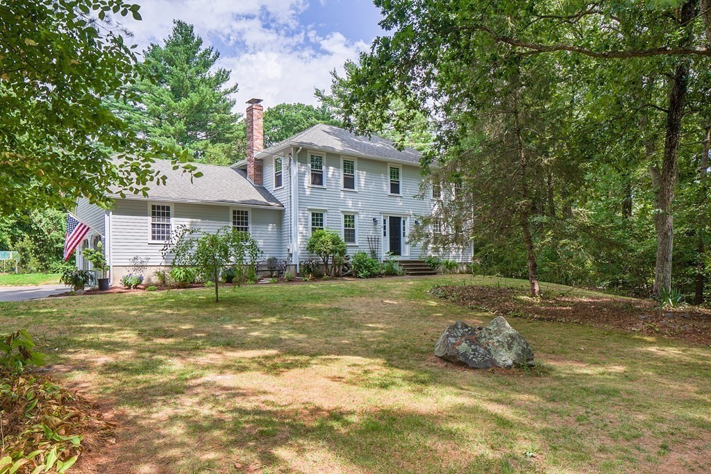 4 Mohegan St, Norfolk, MA 02056 MLS 73030008 Coldwell Banker
