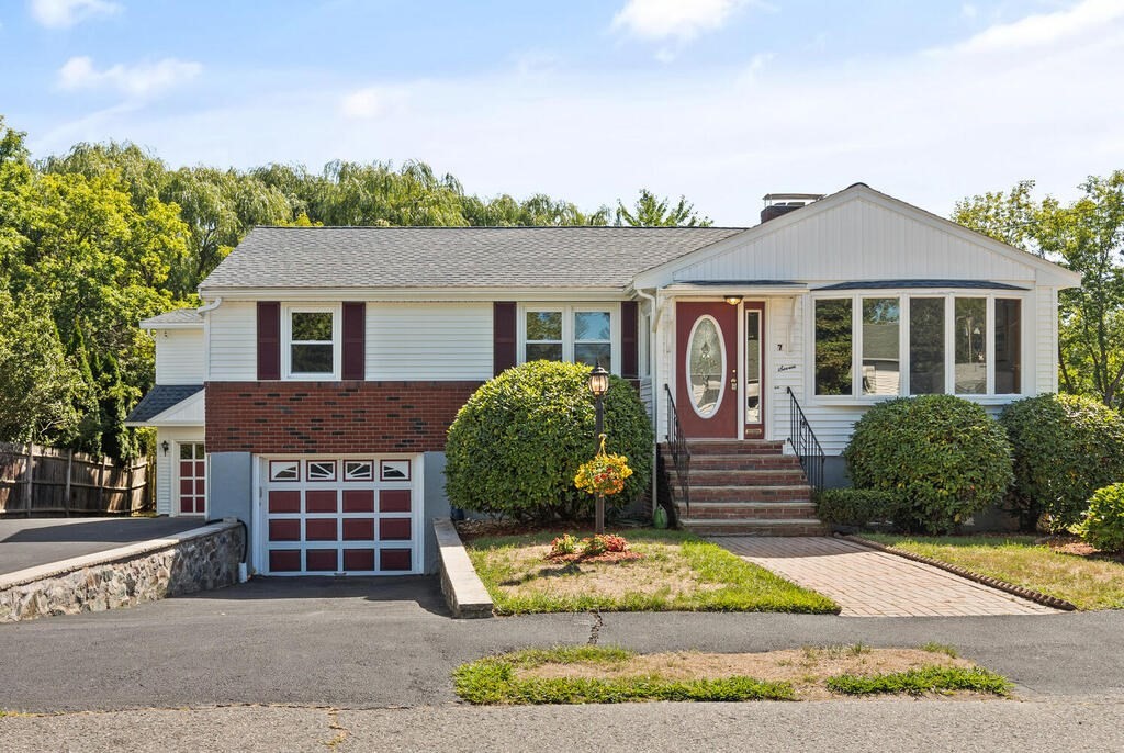 7 Brookfield Ln, Saugus, MA 01906 MLS 73035899 Coldwell Banker