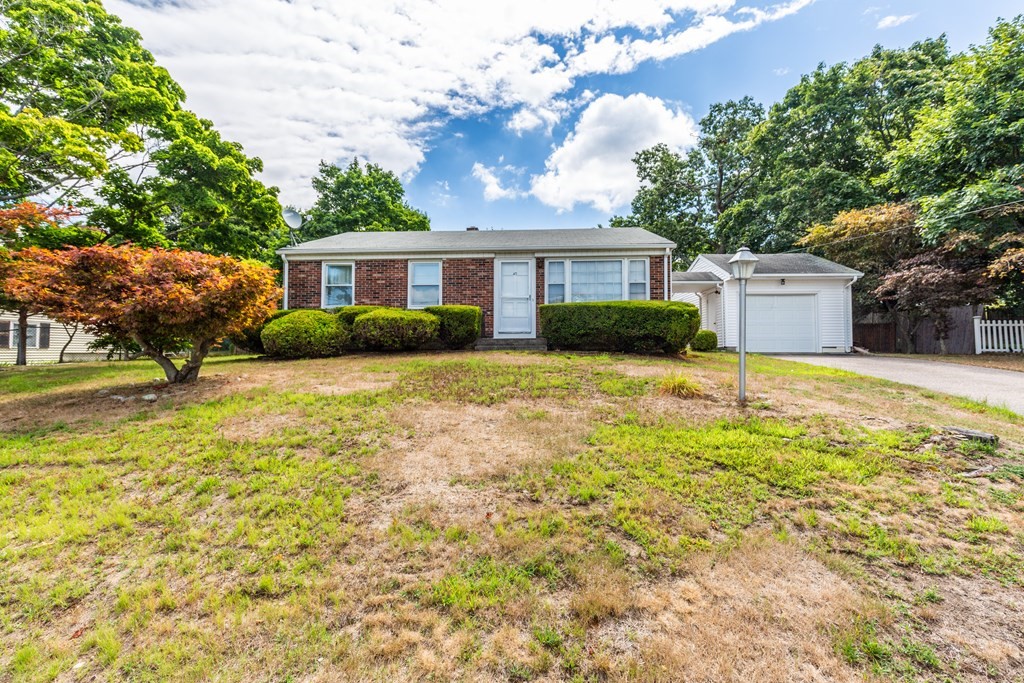 40 Bretton Woods Dr, Attleboro, MA 02703 MLS 73038321 Coldwell Banker