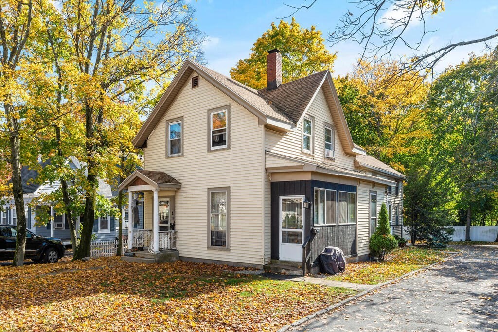 17 School St, Woburn, MA 01801 MLS 73054546 Coldwell Banker