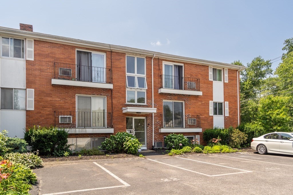 3 Endicott St 4, Norwood, MA 02062 MLS 73134721 Coldwell Banker