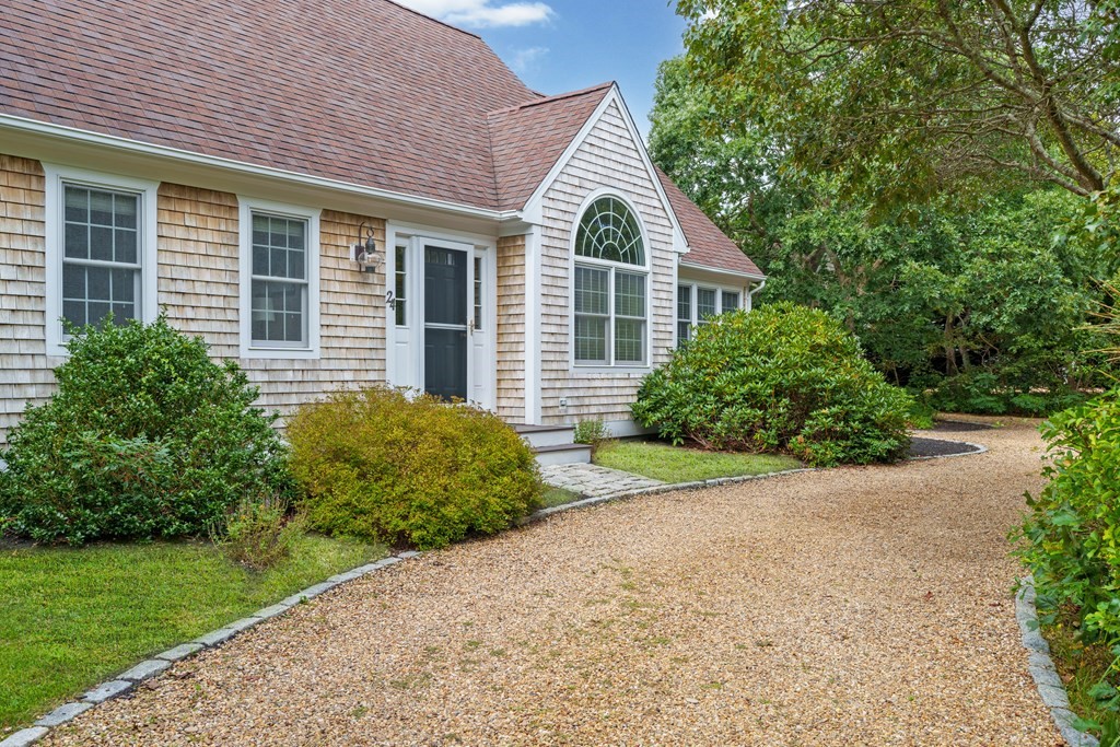 24 Pulpit Ln, Edgartown, MA 02539 MLS 73161087 Coldwell Banker