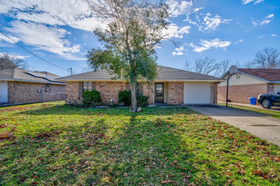 4003 Treasure Island Rd, Bellmead, TX 76705 MLS 20512958 Coldwell