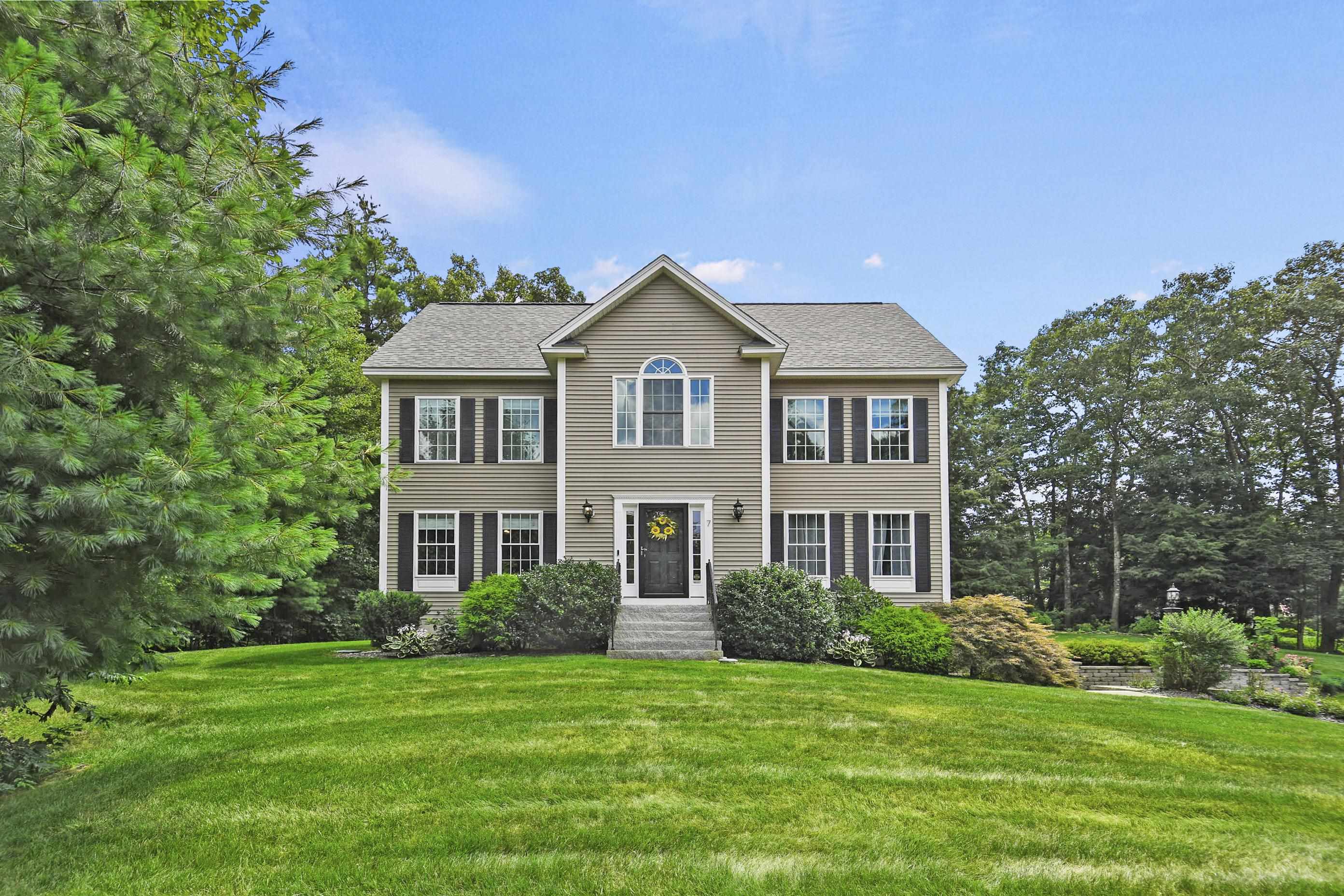 7 Buckland Rd, Windham, NH 03087 MLS 4963722 Coldwell Banker