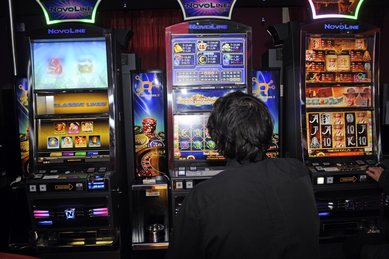 Ancona Brucia 101 Milioni Nel Gioco Il Comune Mette Al Bando Slot E Videopoker Cronache Ancona