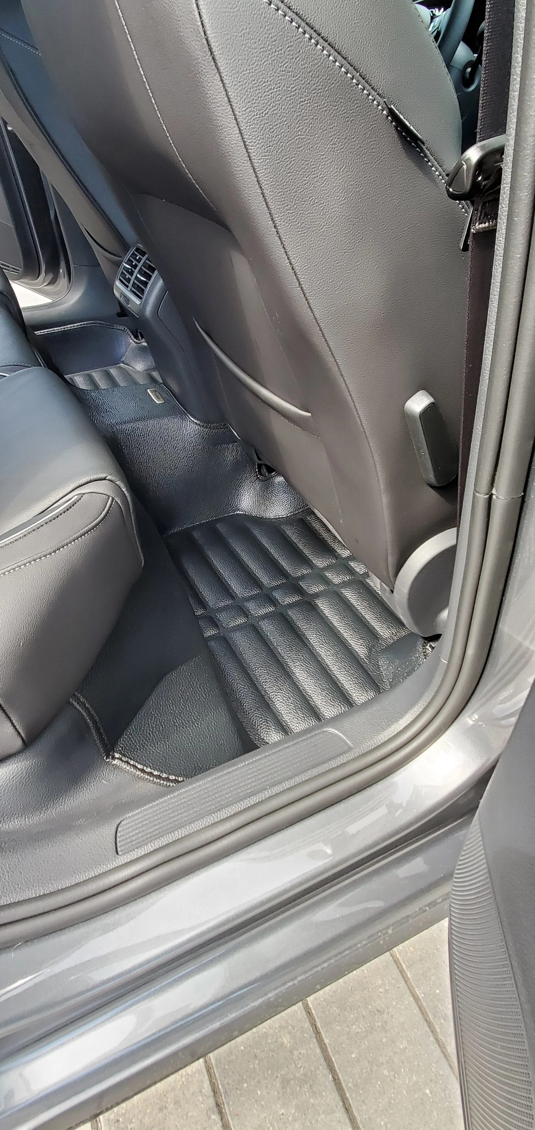 How Much Do Weathertech Floor Mats Weigh? Toproductoo