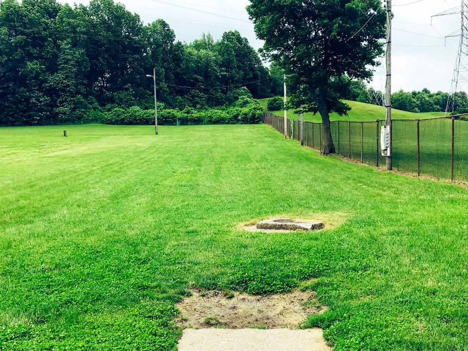 Hole 1 • Wilson Park (Mishawaka, IN) Disc Golf Courses Disc Golf Scene