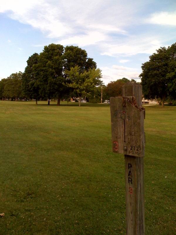 Hole 3 • Main course / Riverside Park (Grand Rapids, MI) Disc Golf