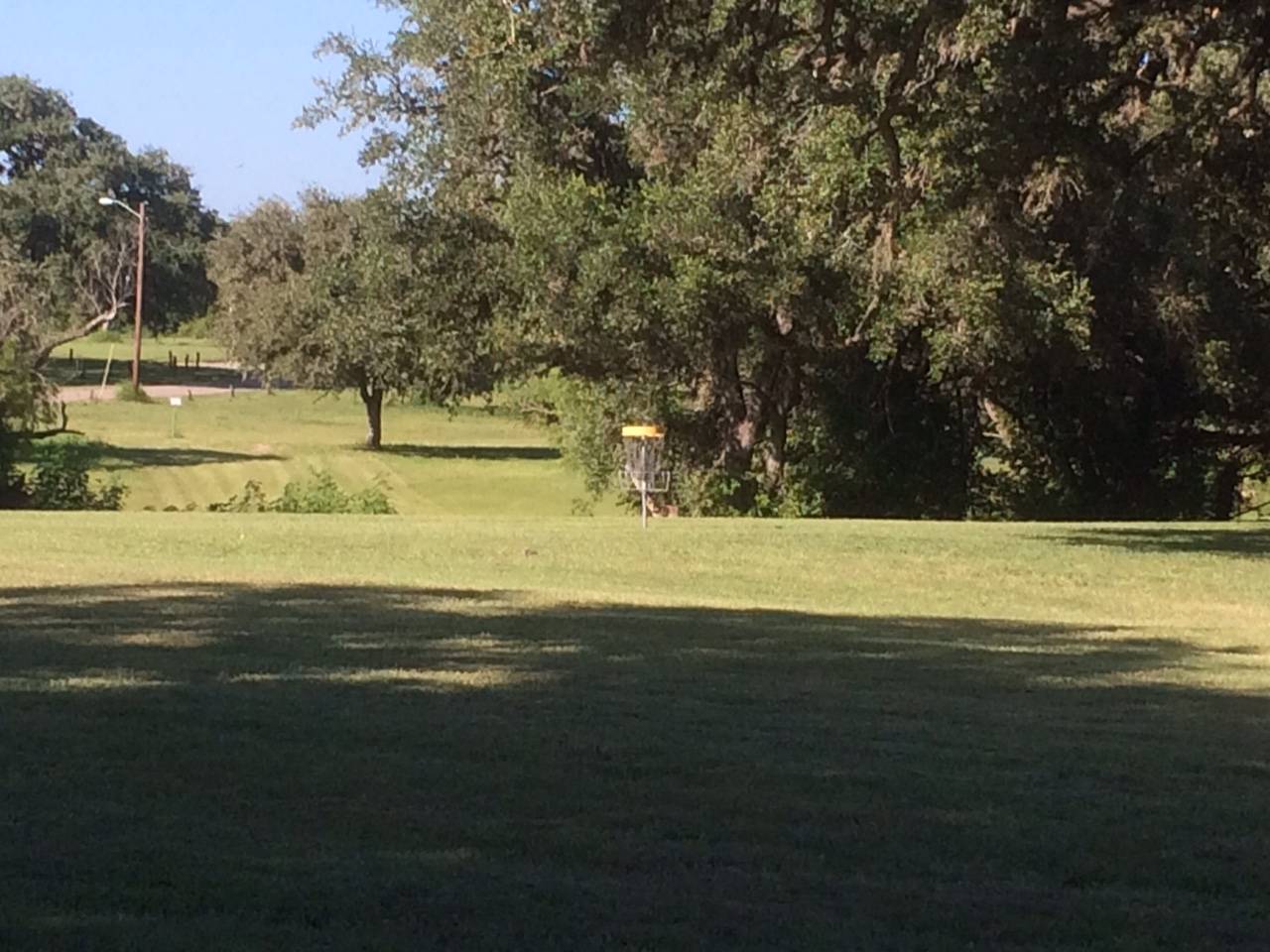 Hole 1 • Veteran Memorial Park (Beeville, TX) Disc Golf Courses