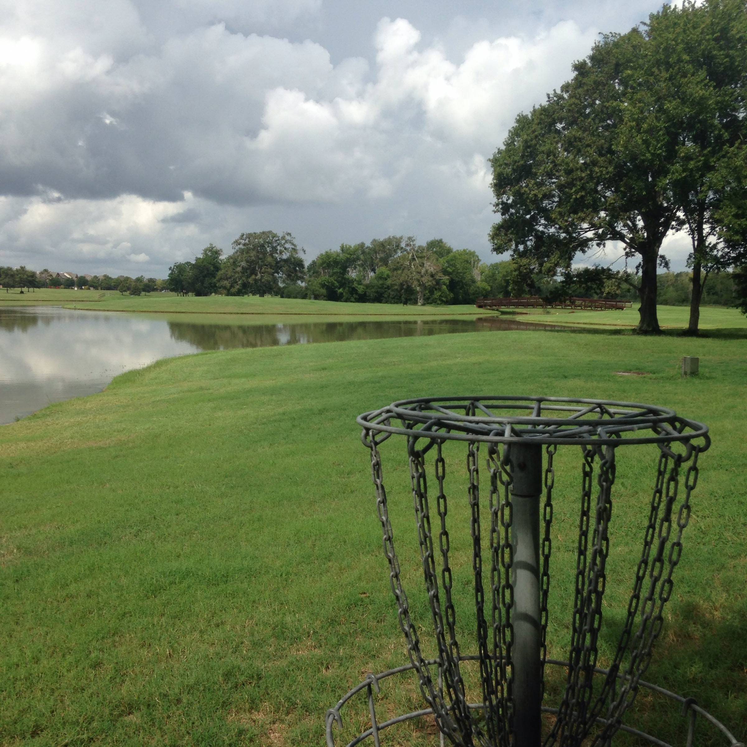 Hole 18 • Oak Meadow Park (Cypress, TX) Disc Golf Courses Disc Golf