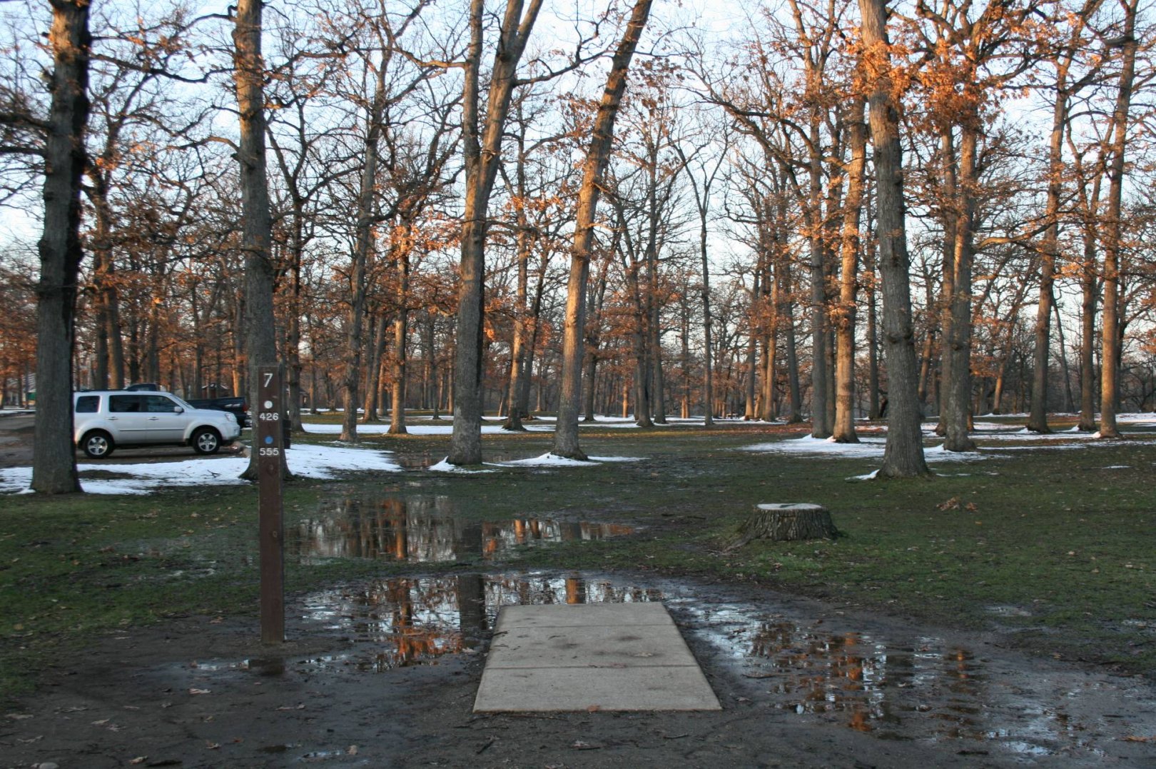 Hole 7 • Bradley Park (Peoria, IL) Disc Golf Courses Disc Golf Scene
