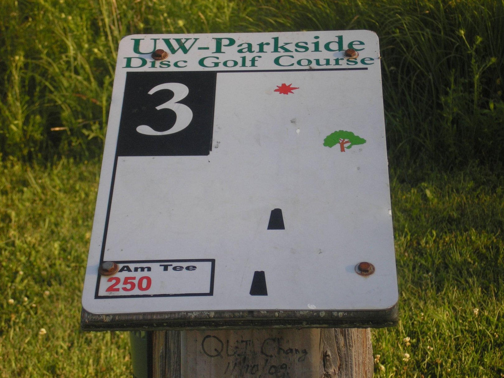 Hole 3 • East / University of Wisconsin Parkside (Kenosha, WI) Disc