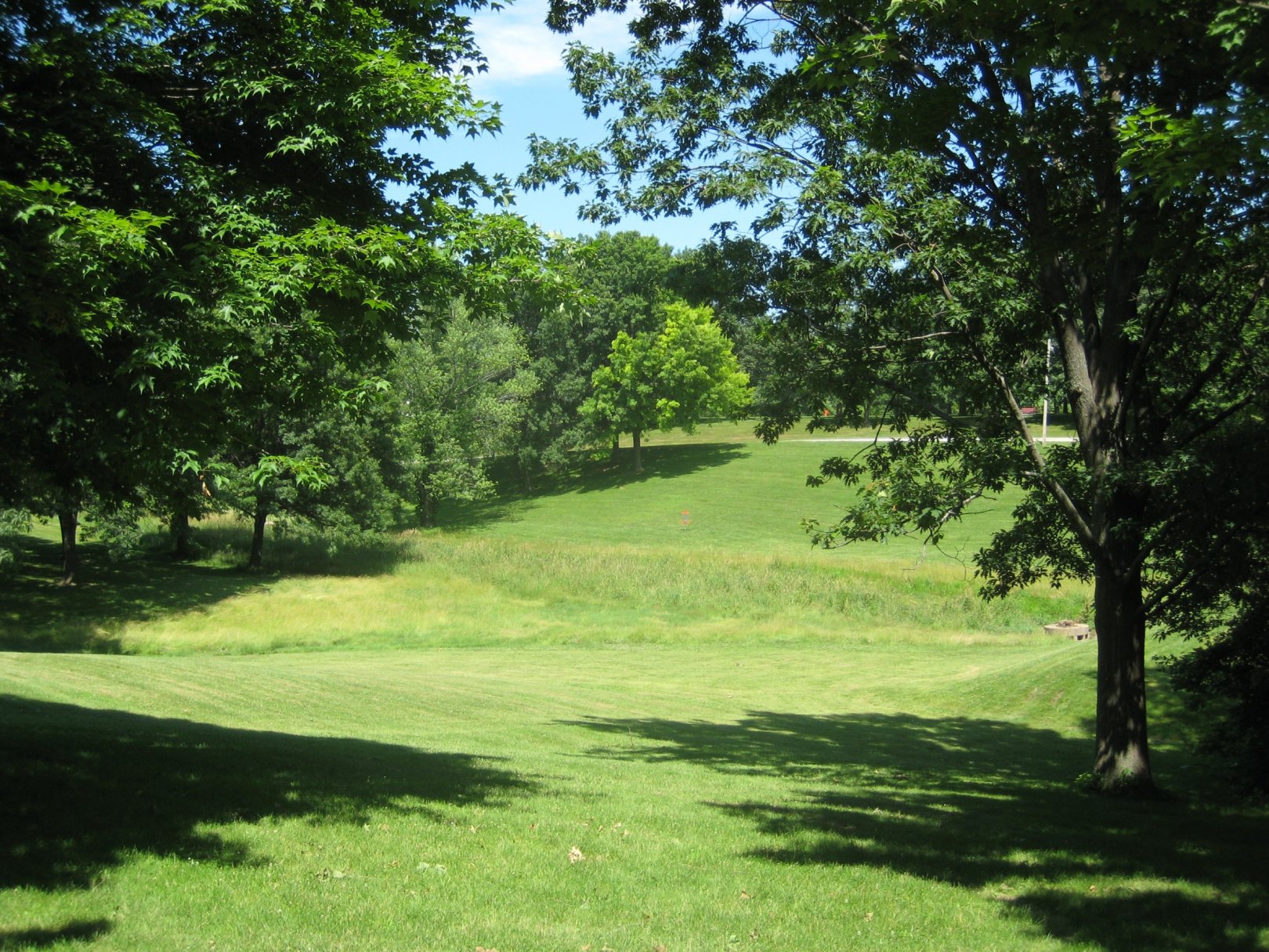 Hole 3 • Middle Park (Bettendorf, IA) Disc Golf Courses Disc Golf Scene