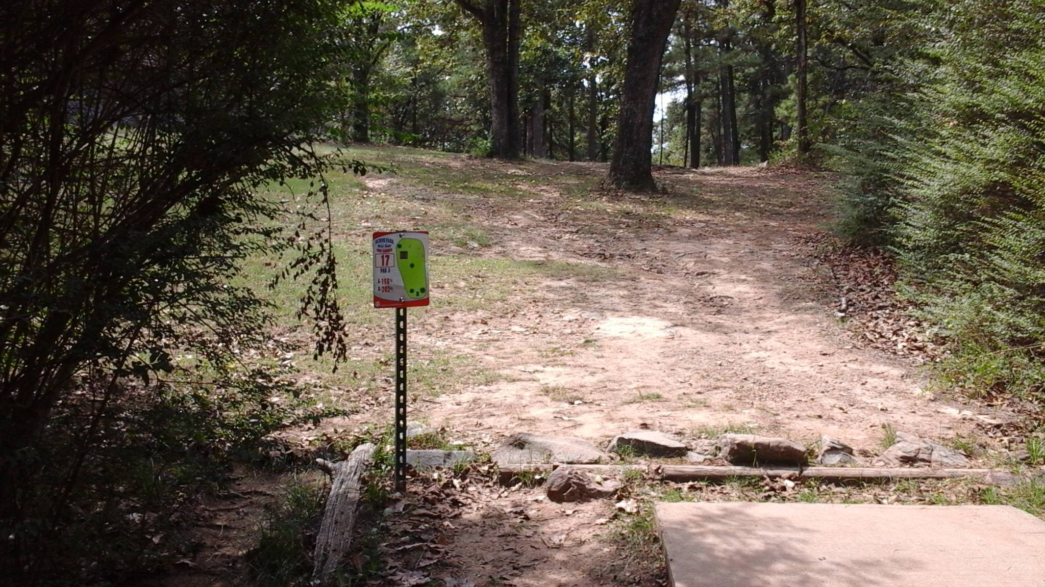 Hole 17 • Red course / Burns Park (North Little Rock, AR) Disc Golf
