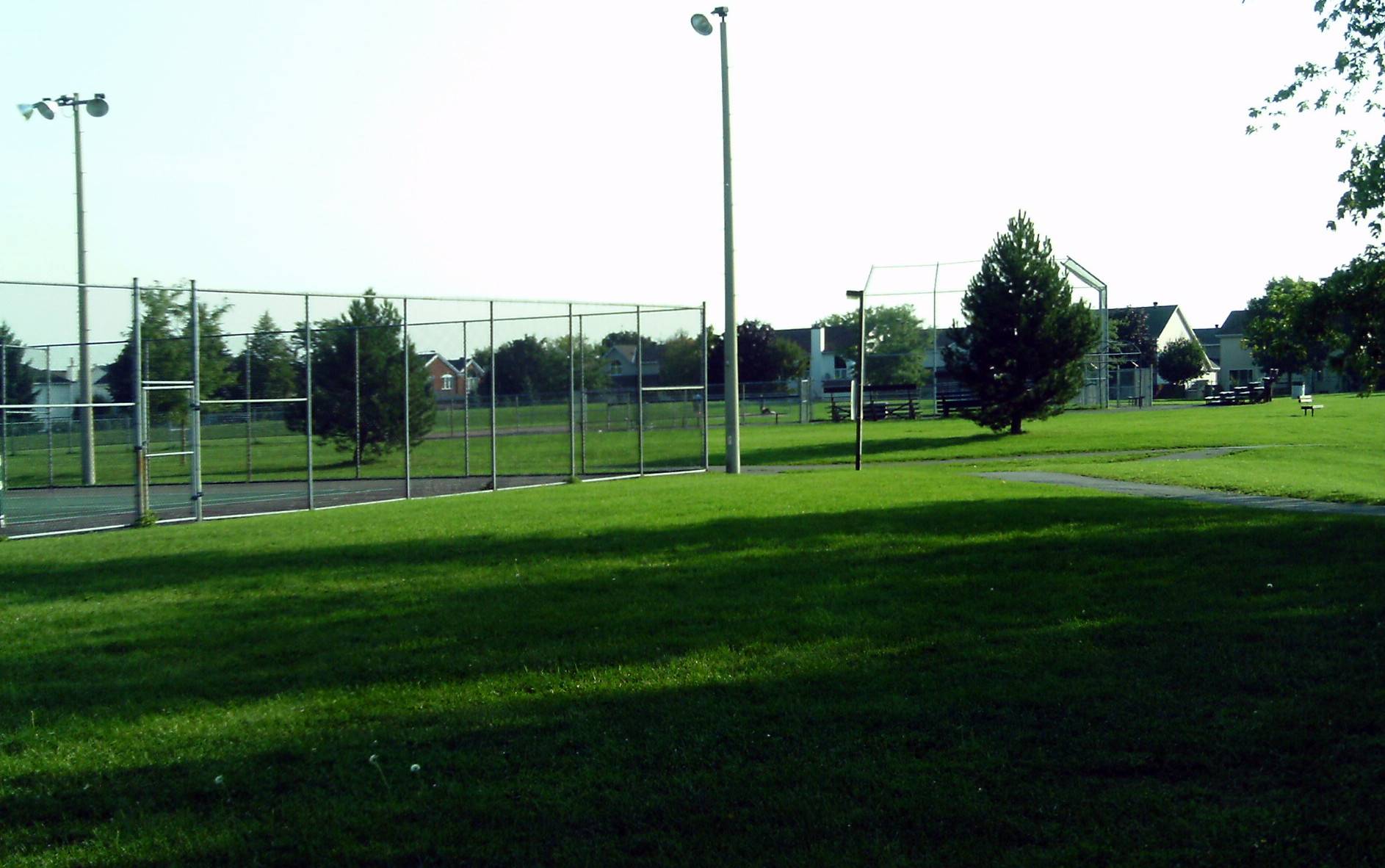 Hole 2 • Gardenway Park (Orleans, ON) Disc Golf Courses Disc Golf Scene