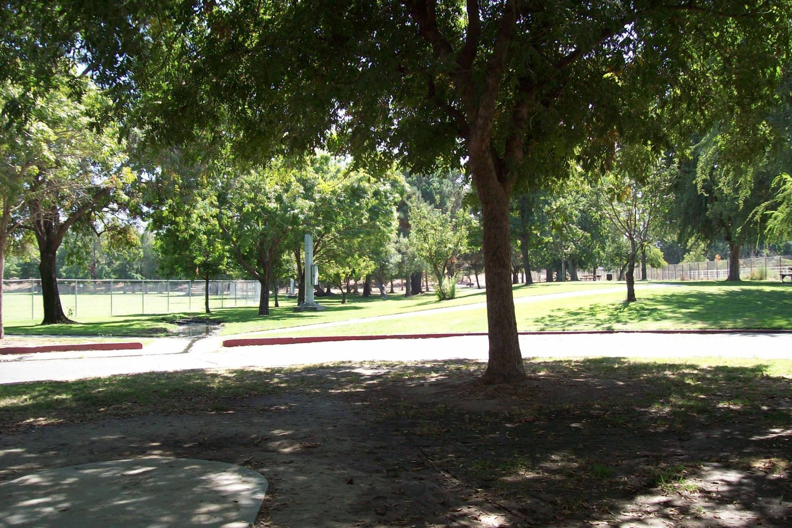 Hole 2 • Riverview Park (Bakersfield, CA) Disc Golf Courses Disc