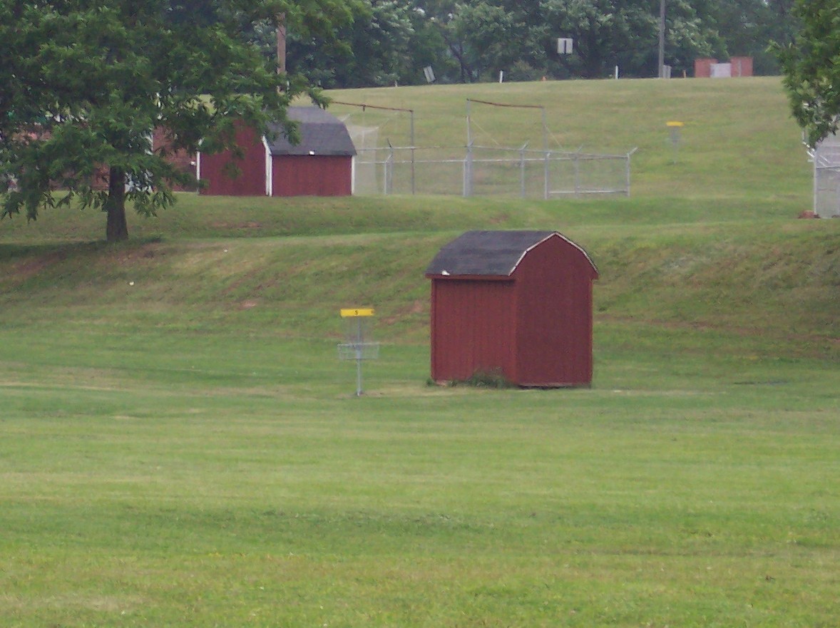 Hole 5 • Red Land High School (Lewisberry, PA) Disc Golf Courses Disc Golf Scene