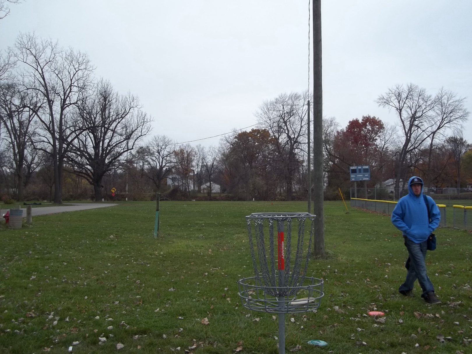 Hole 3 • McCurdy Park (Corunna, MI) Disc Golf Courses Disc Golf Scene