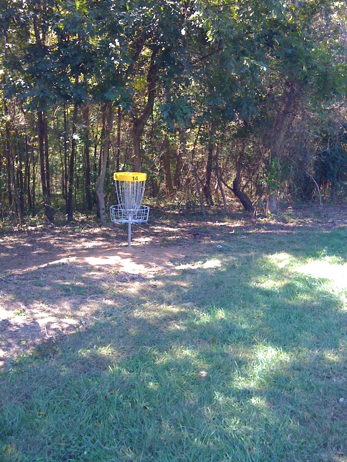 Hole 14 • Nevin Park (Charlotte, NC) Disc Golf Courses Disc Golf Scene