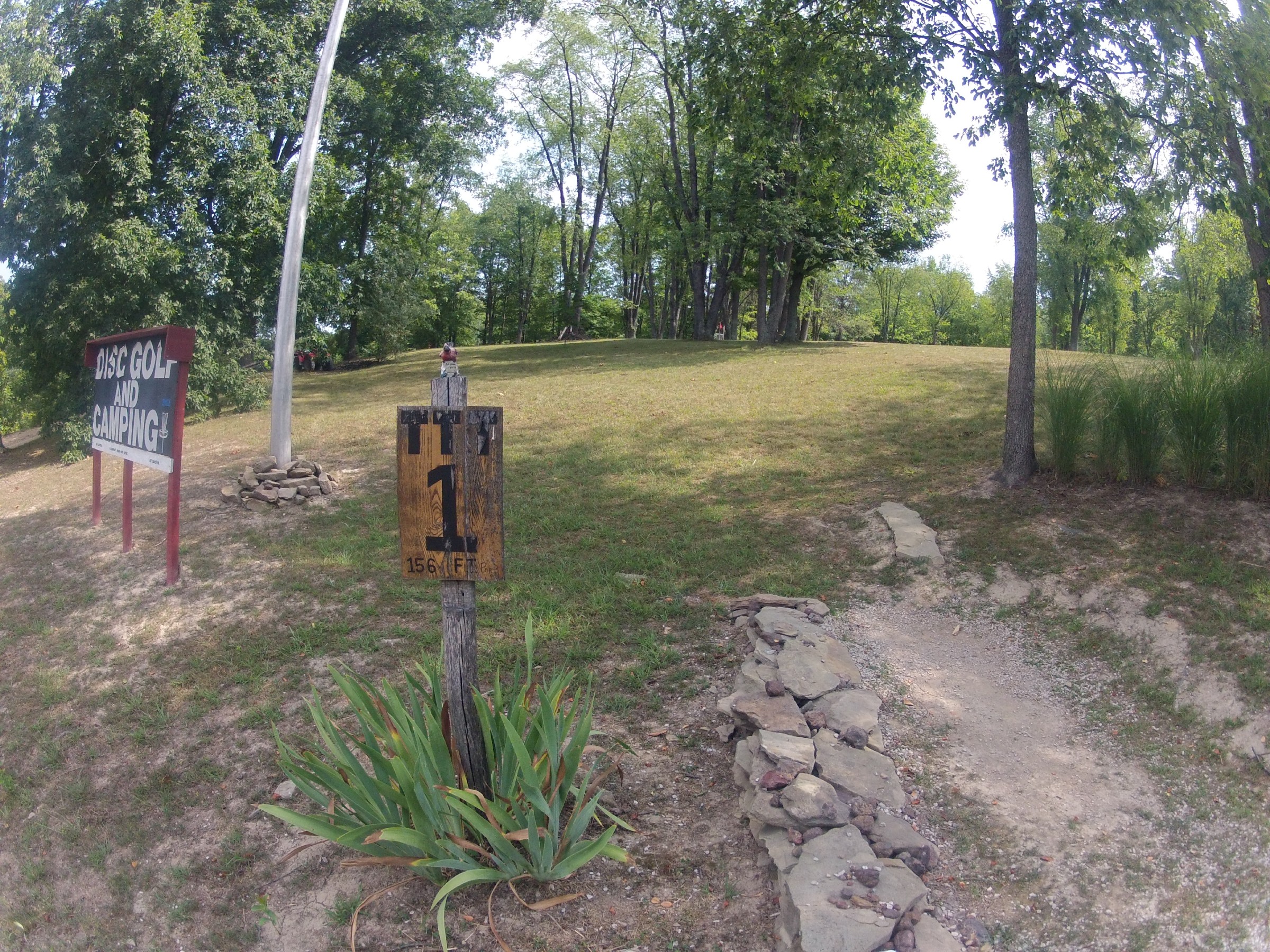 Hole 1 • The Timberdoodle Thicket (Middlebourne, WV) Disc Golf