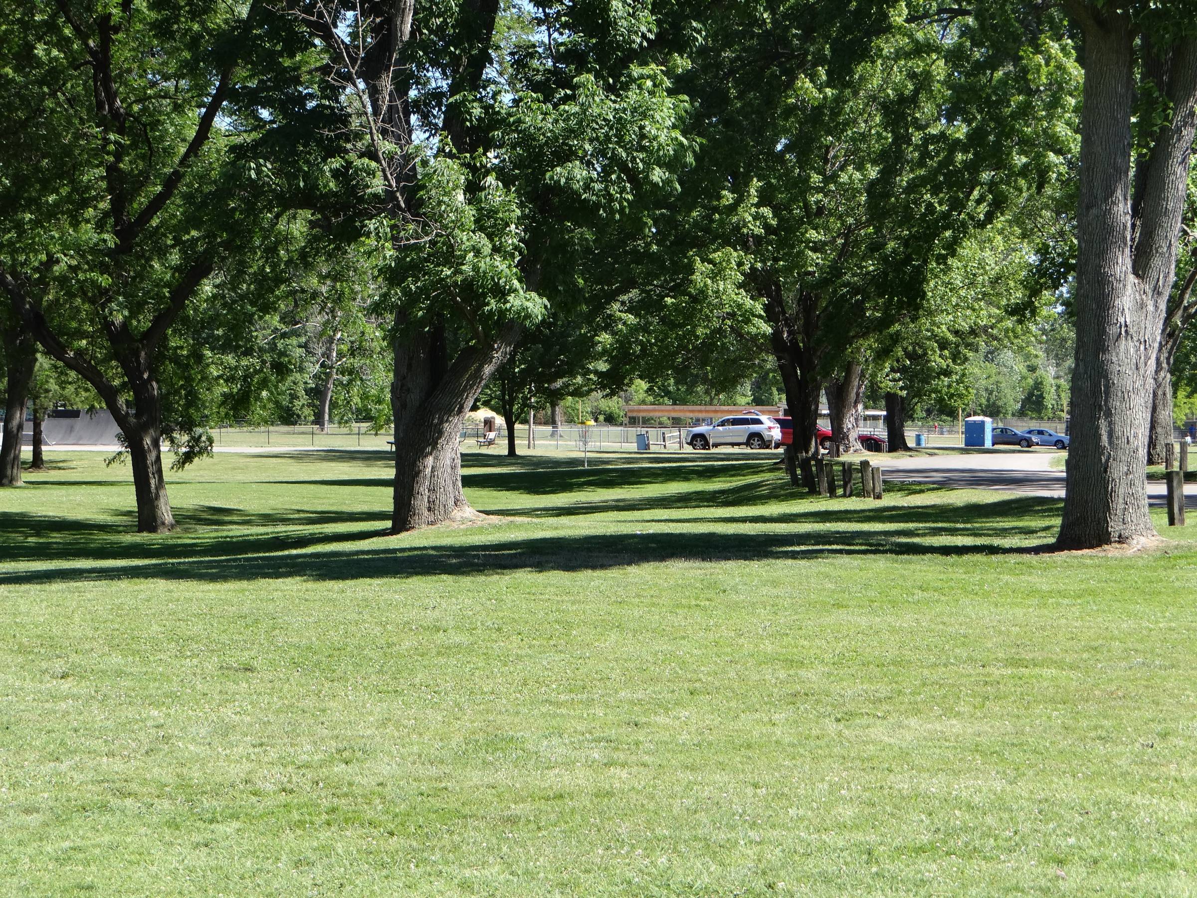 Hole 1 • Painesville Recreation Park (Painesville, OH) Disc Golf