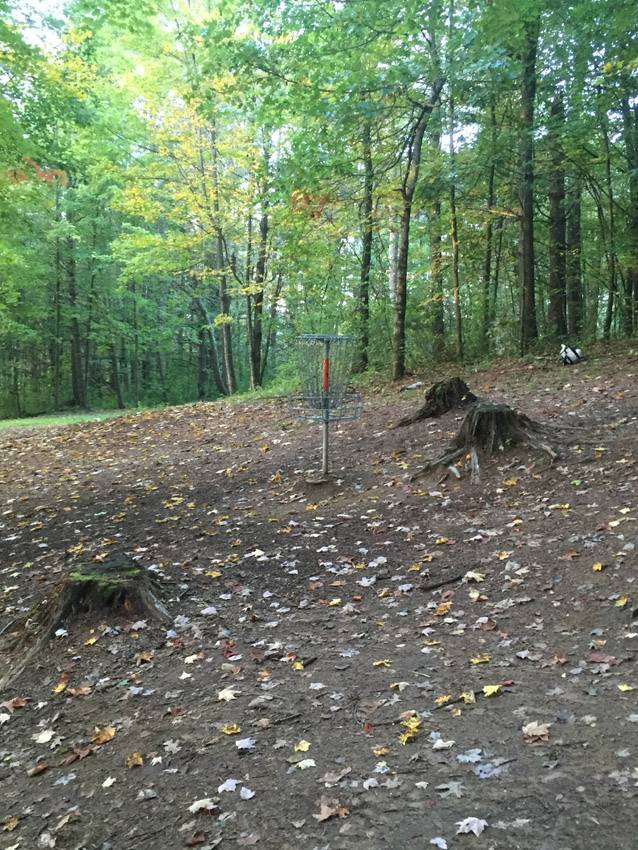 Hole 1 • Top O' The Hill Disc Golf (Canterbury, NH) Disc Golf Courses