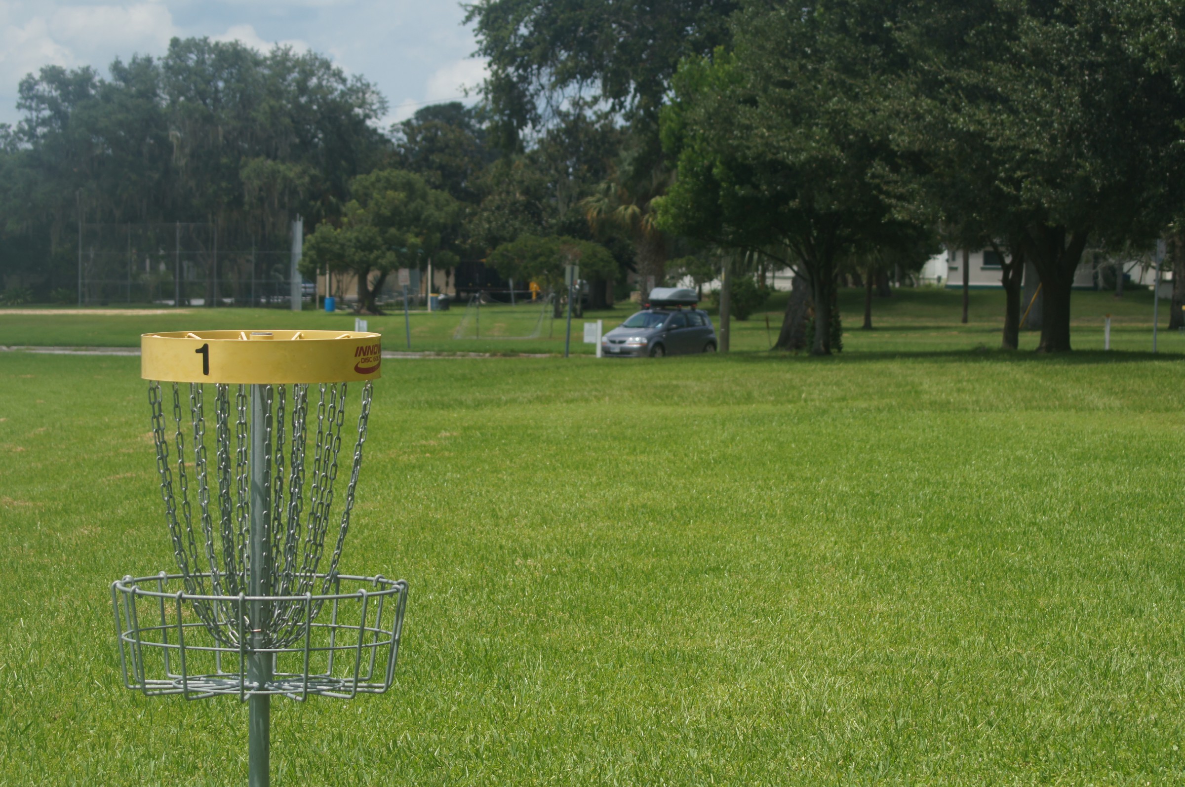 Hole 1 • Springfield DGC (Jacksonville, FL) Disc Golf Courses Disc