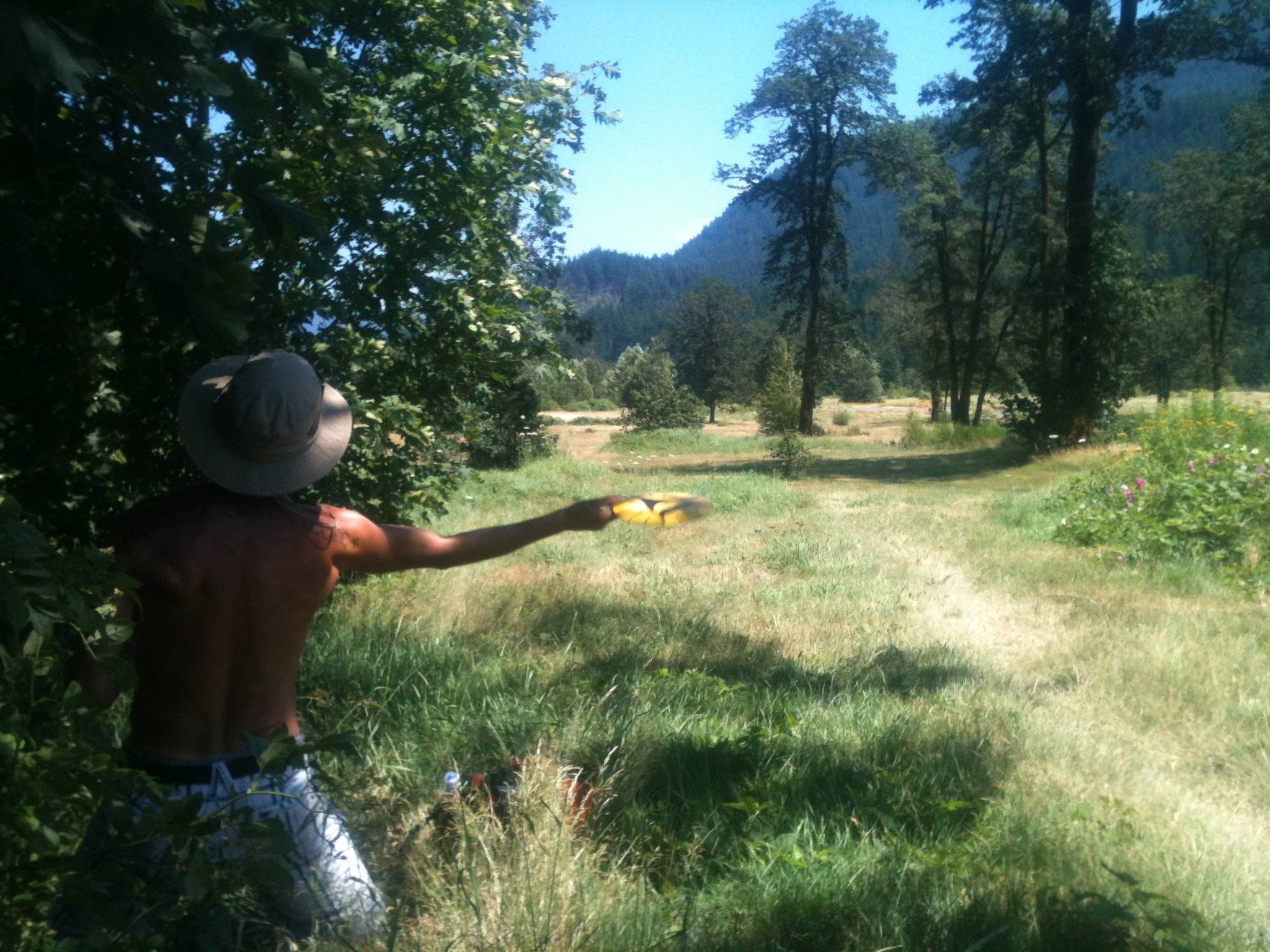 Hole 13 • Lock Approach (Cascade Locks, OR) Disc Golf Courses Disc Golf Scene